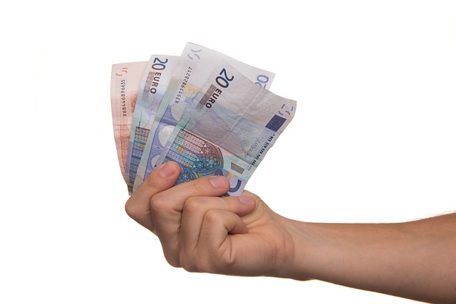 Hurtige lån udbetaling: Sådan sikrer du dig den bedste rente og vilkår