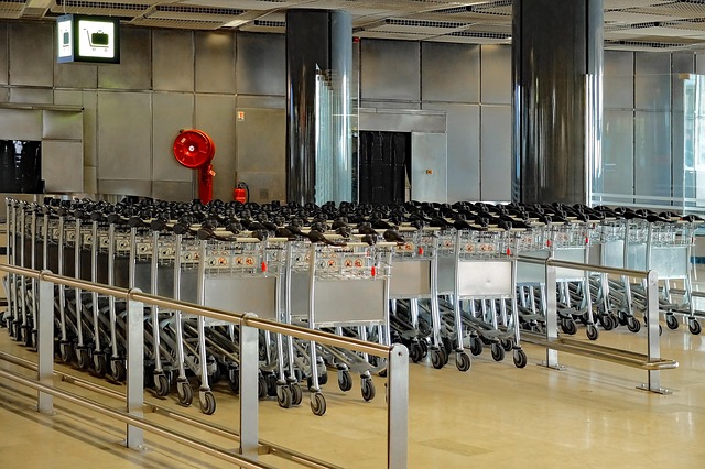 Håndbagage eller stor kuffert? Fordele og ulemper