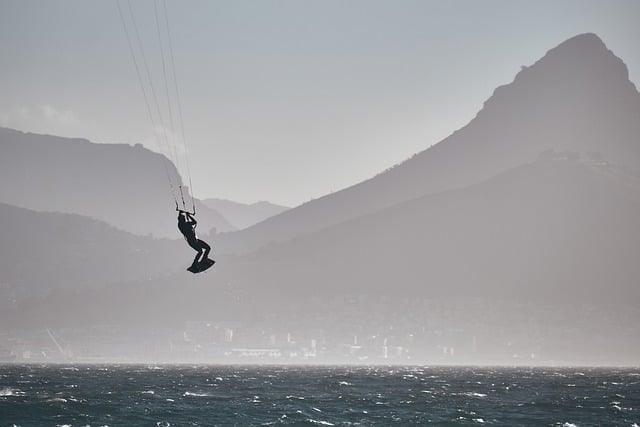 Kitesurfing i hjertet af København: Oplev adrenalinen på Amager Strand