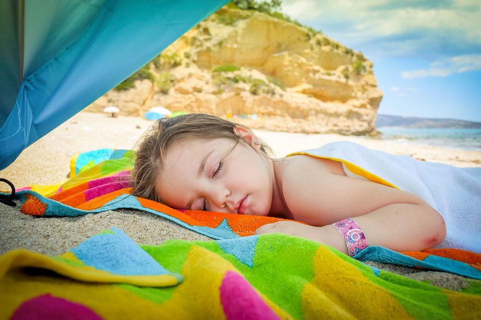 Sundhed og sikkerhed på ferie med børn – hvad skal du være opmærksom på?